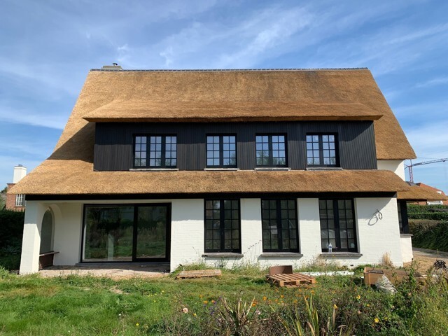 Ruime, volledig gerenoveerde villa aan de rand van het Zoute