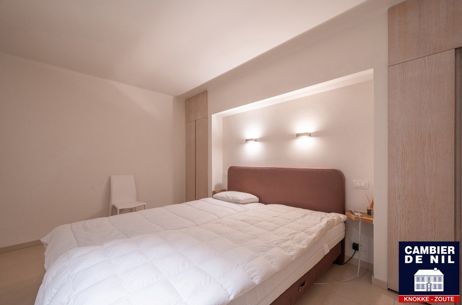 MEUBLÉ : Appartement spacieux avec vue mer et 4 chambres à coucher à Duinbergen ! 13