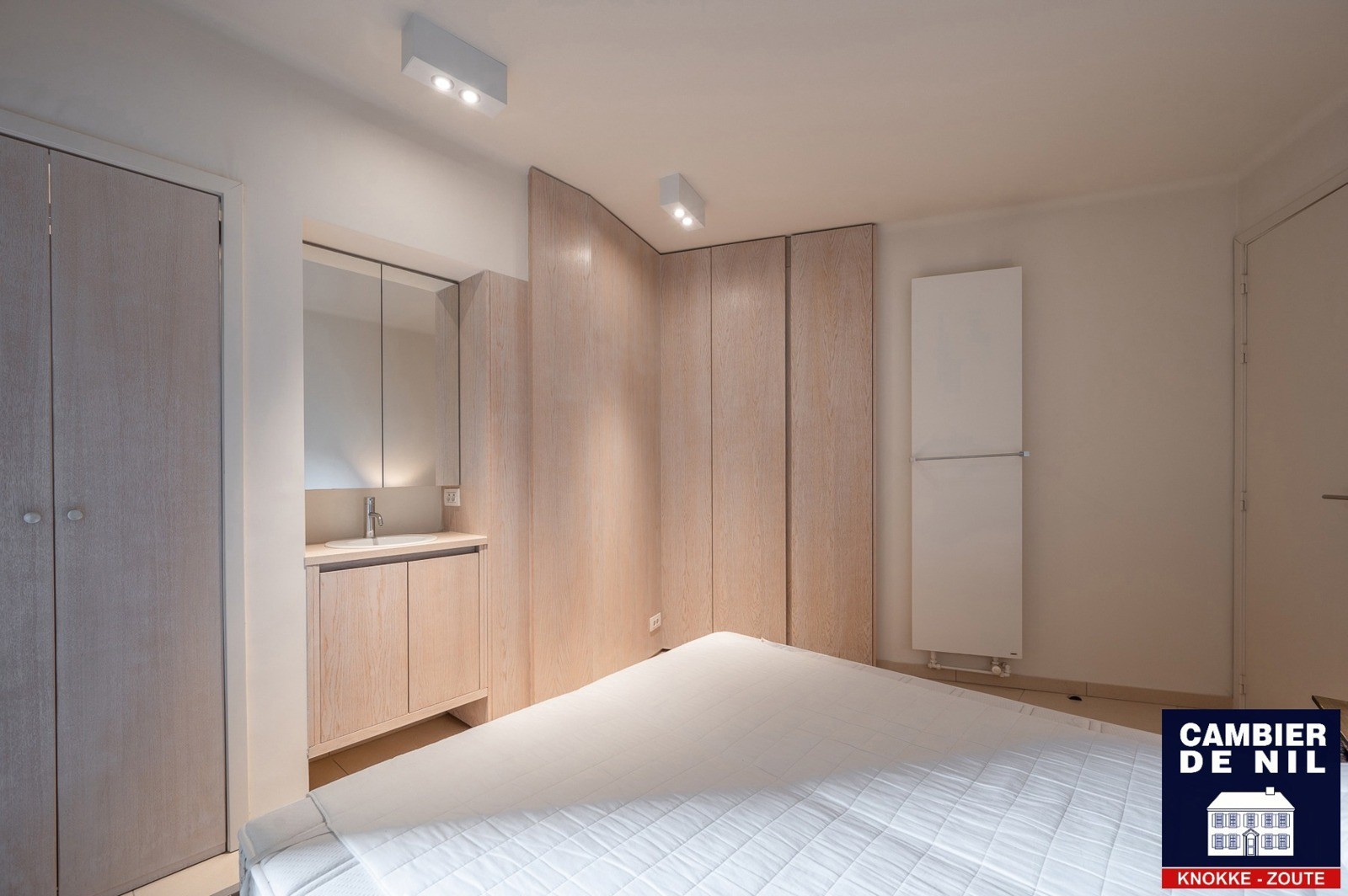 MEUBLÉ : Appartement spacieux avec vue mer et 4 chambres à coucher à Duinbergen ! 11