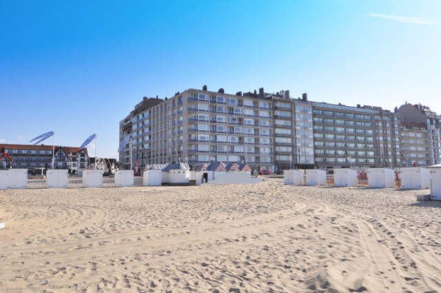 Appartement met frontaal zeezicht aan het Albertplein