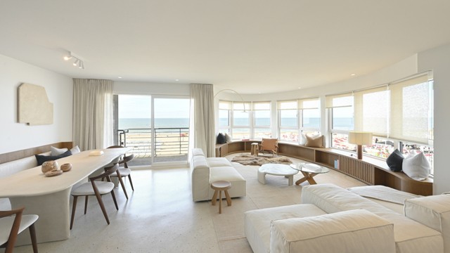 Uitzonderlijk hoekappartement Zoute