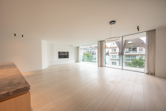 Nieuwbouwappartement met 3 slaapkamers in hartje Zoute