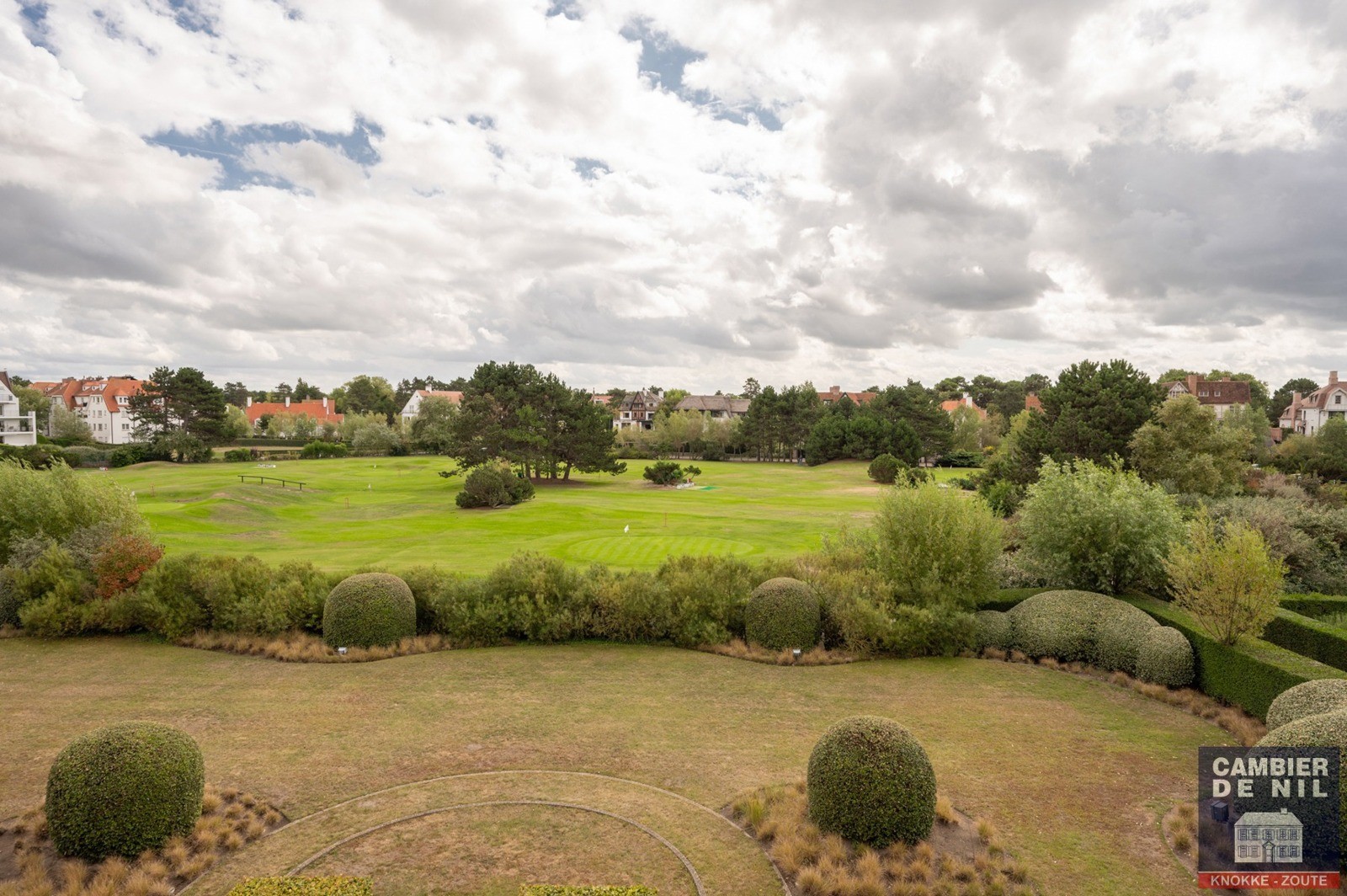 Instapklaar, ruim appartement met open zicht op de Approachgolf - Zoute 26
