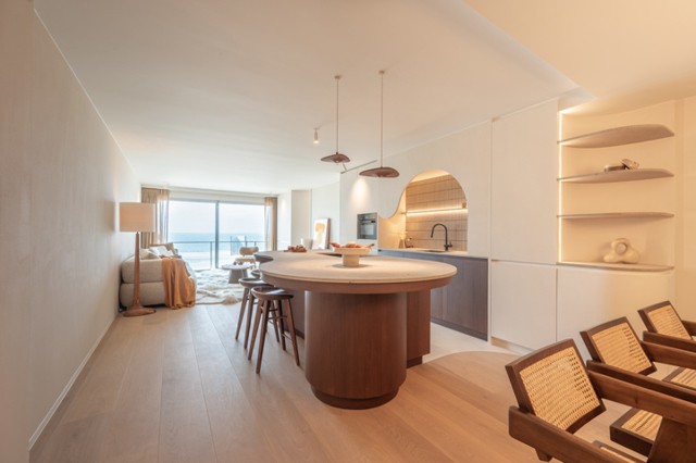 Magnifiek gerenoveerd appartement op de Zeedijk in het Zoute