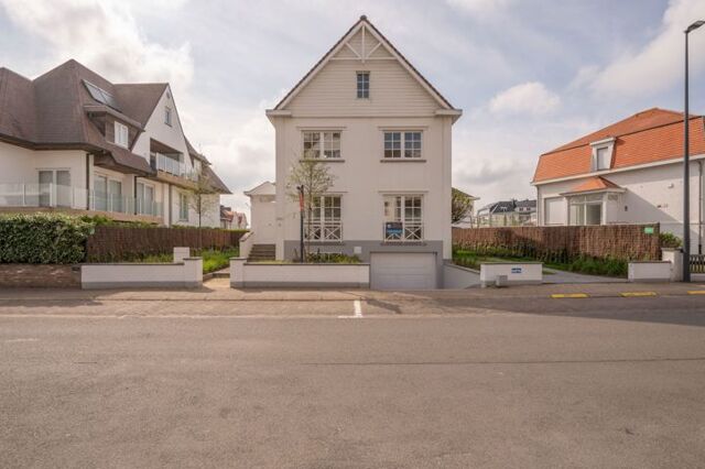 Volledig gerenoveerde villa op toplocatie