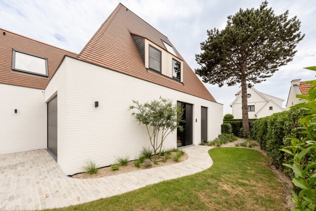 EXCLUSIEF TE KOOP: Alleenstaande nieuwbouwvilla op enkele passen van Park 58