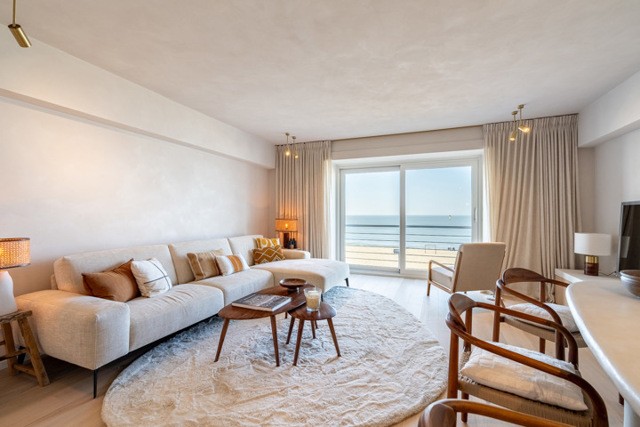 Appartement luxueusement rénové - vue mer imprenable 