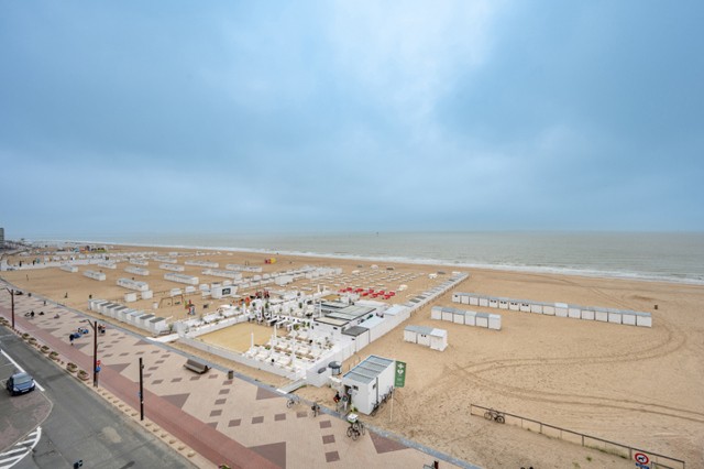 Bel appartement non-meublé avec vue frontale sur mer