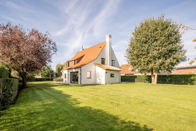 Gerenoveerde villa op royaal perceel nabij centrum Knokke