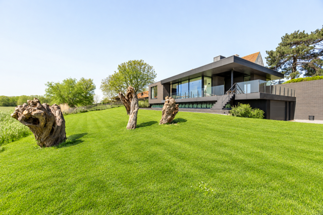Luxueus gerenoveerde hoeve nabij het Oosthoekplein