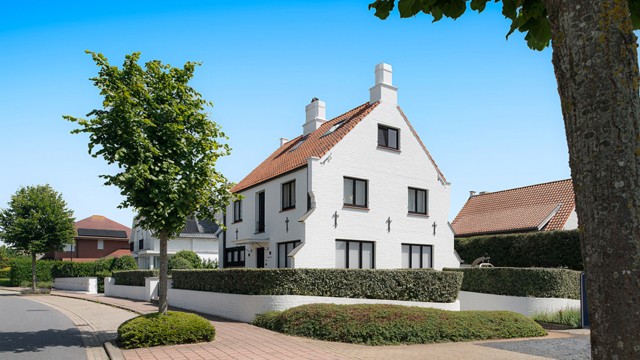 Ruime villa met zonnige tuin nabij het Zegemeer